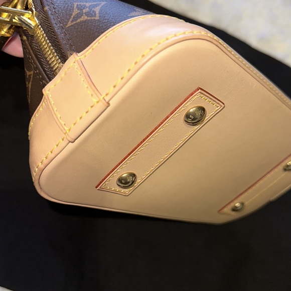 Louis Vuitton Alma BB Monogram! 💯 Authentic! Excellent condition! - Picture 5 of 15